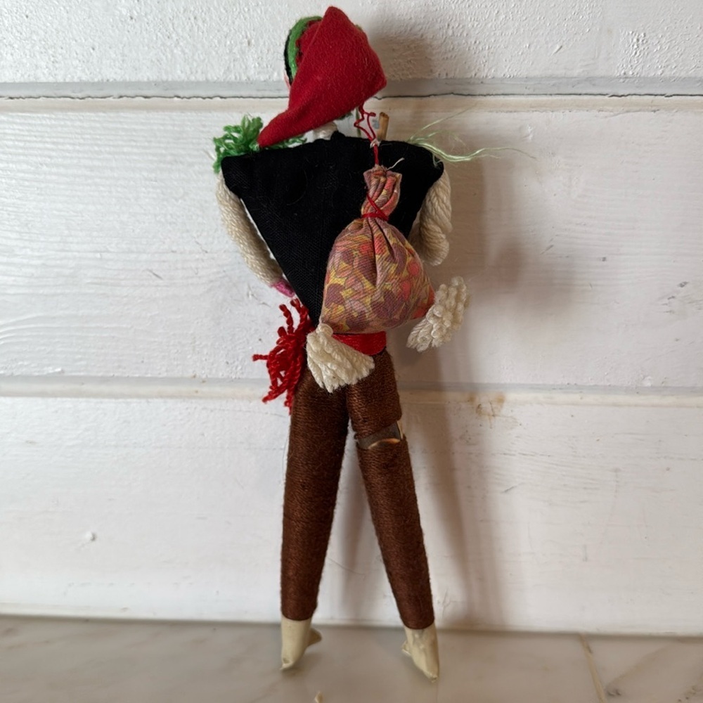 Vintage Hand Crafted Portuguese Santa Folk Art Colorful Yarn or String Dolls - Picture 3 of 9